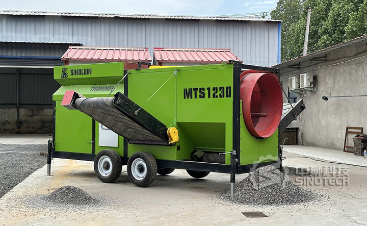 Criba de tambor móvil Sinolion MTS1230 con transportadores de descarga lateral dobles en EE. UU.